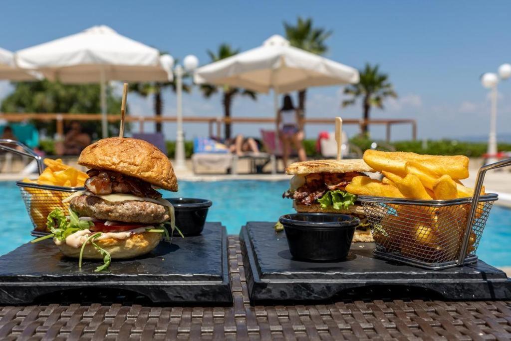 Santa Beach Hotel Айя-Тріас Екстер'єр фото