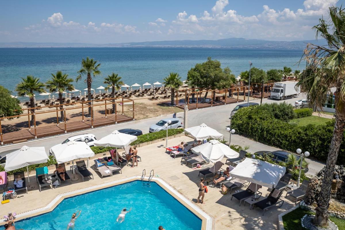 Santa Beach Hotel Айя-Тріас Екстер'єр фото